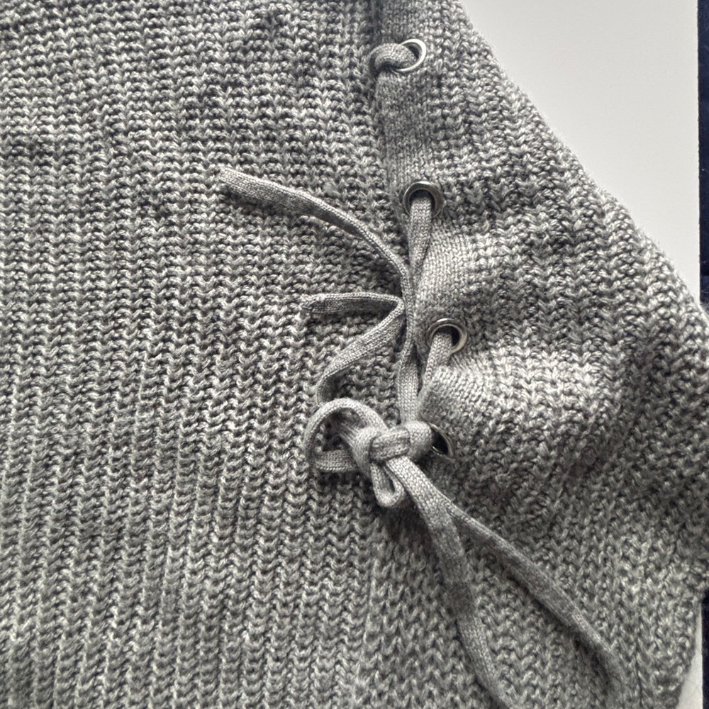 YOKI SWEATER - Picture 6 of 12